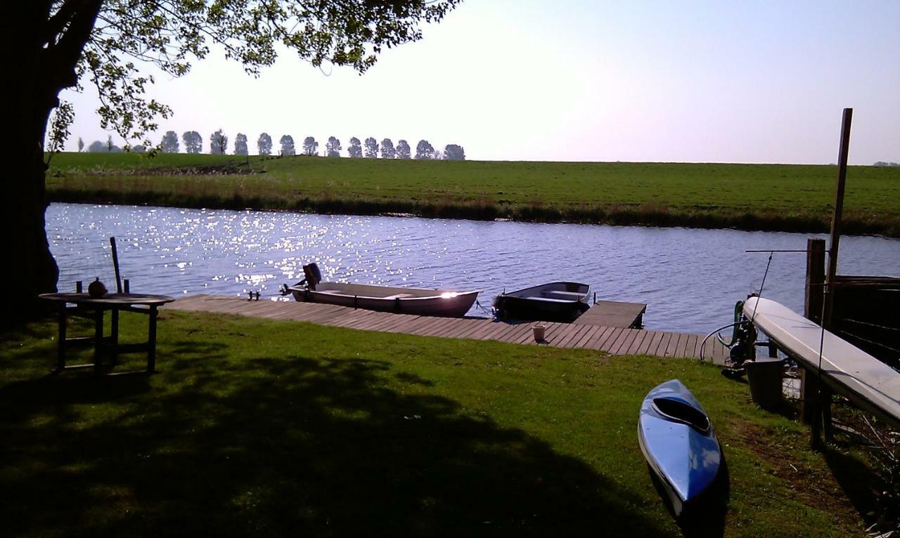 Bed en breakfast Uitrust Lauwerzijl Buitenkant foto